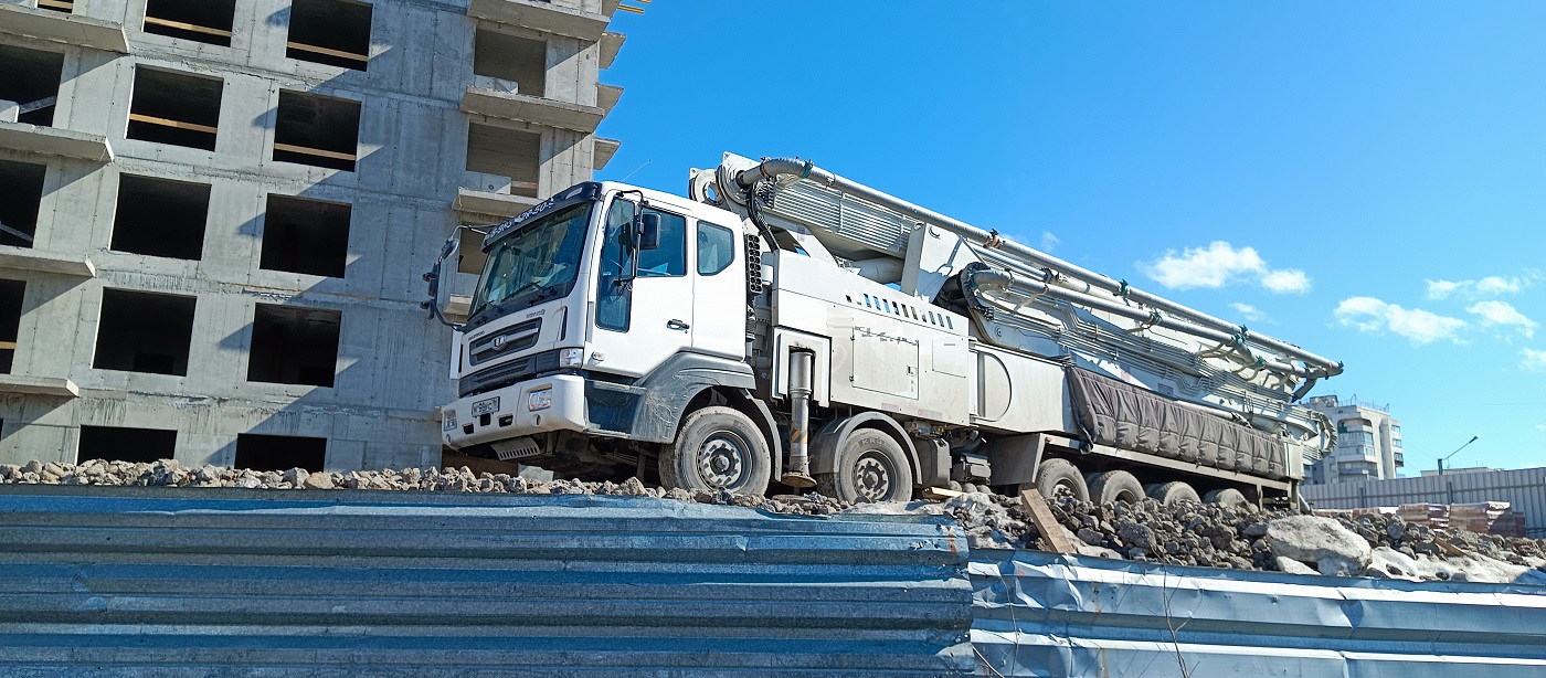 Объявления о продаже автобетононасосов и стационарных бетононасосов в Лисичанске