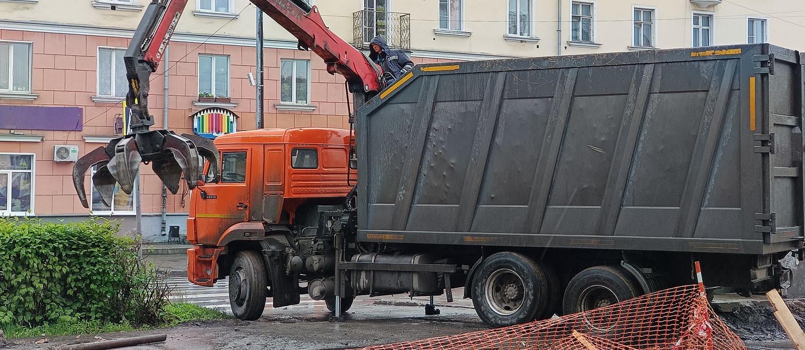 Продажа ломовозов в Луганской Народной Республике