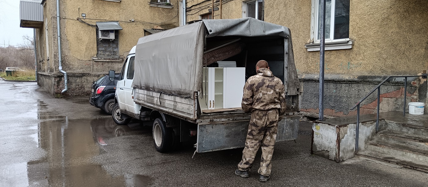 Квартирные перевозки. Погрузка мебели в Газель в Первомайске